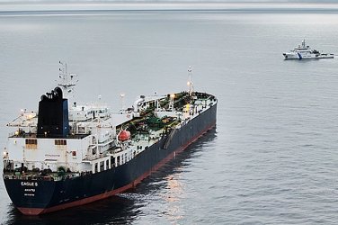 Сблъсък на два танкера край Истанбул: Спасителни екипи на място