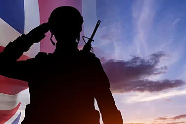 Великобритания няма да позволи на САЩ да използват нейните военни бази за атаки срещу Иран