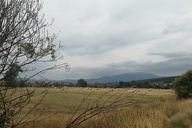 Облаци, мъгли и валежи през уикенда