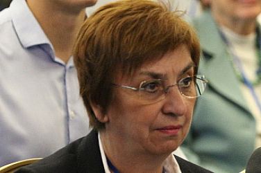Проф. Екатерина Михайлова: Няма какъв референдум да се прави за договор, който се изпълнява