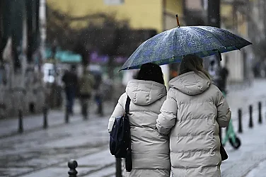 Дъждовна неделя с жълт код и лоши условия за туризъм в планините