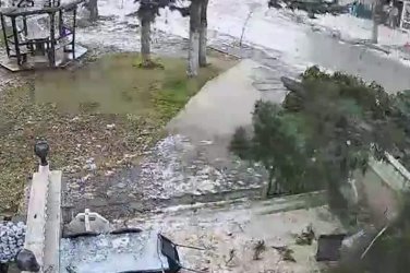 Бурен вятър нанесе щети във Враца, има инциденти