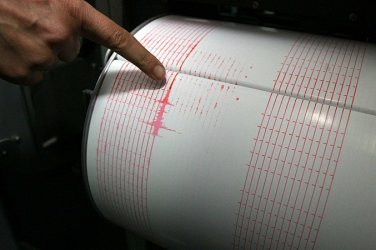 Западна Турция отново трепери: Земетресение 4,9 по Рихтер удари Съндъргъ