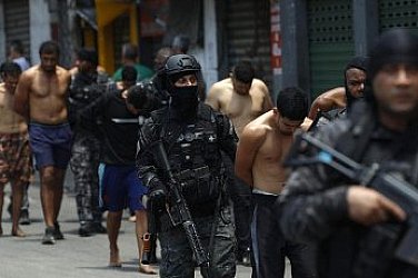 Най-смъртоносният рейд в Бразилия уби 117 души, но не хвана нито един от главните заподозрени