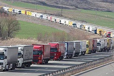 Протестиращите спряха влизането на камиони в България от Сърбия и Северна Македония