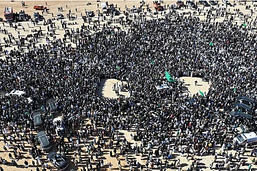 Хиляди либийци изпратиха сина на Муамар Кадафи