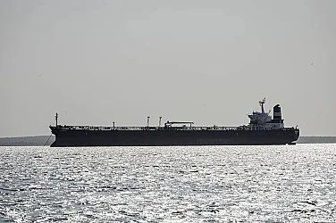 Въпросителна за Пекин: Китайските рафинерии търсят алтернативи на венецуелския петрол