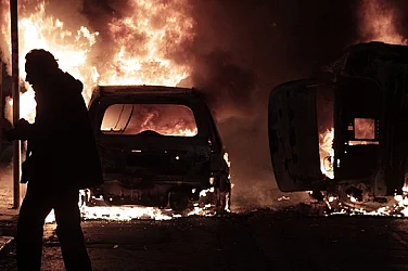 Над 300 арестувани и няколко ранени: Сблъсъци между анархисти и полиция събудиха Солун