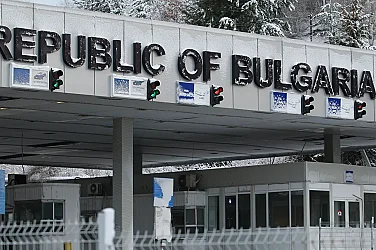 Десетки камиони чакат втори ден по граничните пунктове с РС Македония и Сърбия