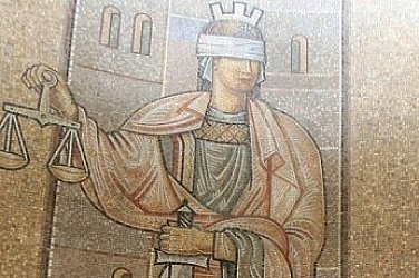 Съдът остави в ареста четиримата мъже, източвали дизел от тръбопровод на „Лукойл“