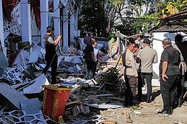 7,4 по Рихтер в Индонезия, сигнал за цунами