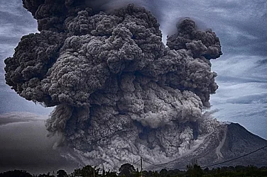 Вулканът Ел Чичон, който уби хиляди през 80-те години на миналия век, отново изригва