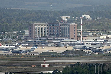 Ракета удари германска база в Йордания, Абу Даби затвори водеща рафинерия
