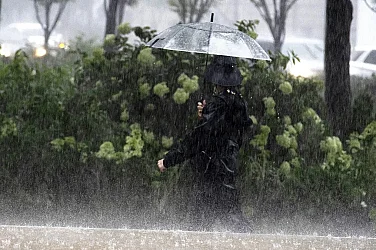Времето днес: Вятър, дъжд и облаци