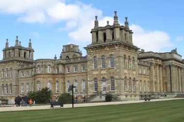 Съдят за умишлени убийства роднина на Чърчил и принцеса Даяна