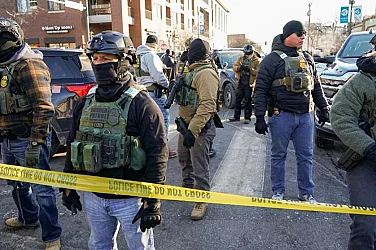 От стотици милиони до милиарди: Имиграционната политика на Тръмп носи много на определени компании