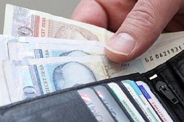 Заплатите на военните и полицаите могат да бъда увеличени и без бюджет