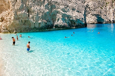 Един от най-любимите гръцки плажове ще е затворен и това лято