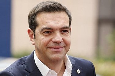 Ципрас се завръща в политическия дебат с мемоари, отваря наново кризата от 2015 г.