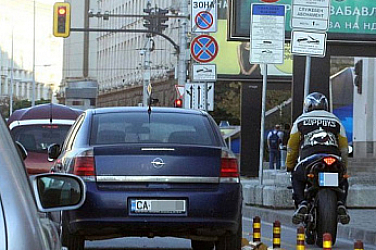 Законът за движение по пътищата бърка в касичката на държавата и пълни тази на МВР