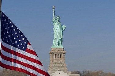 Профилите в социалните мрежи вече ще бъдат проверявани при влизане в САЩ