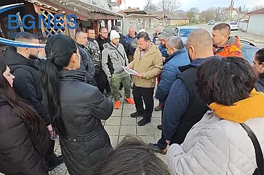 Мащабна акция в село Ръжена: Десетки доброволци търсят изчезнала жена