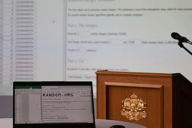 Готов е софтуерът на машините за гласуване