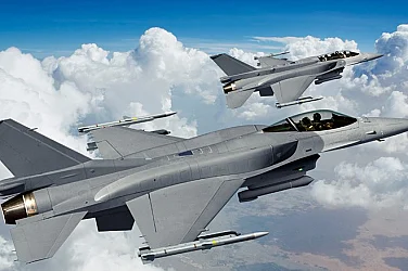 „Неидентифицирана радарна следа“ до България е причината за инцидента с турския F-16