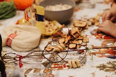 Истории от миналото: Обредите и ритуалите, които са формирали българската Бъдни вечер