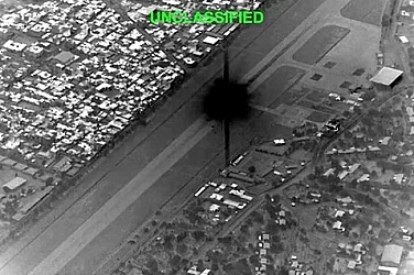 САЩ са поразили всички военни цели на остров Харг, нефтените съоръжения работят