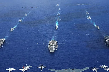 САЩ струпват части във Великобритания. Само заради танкера ли са там?