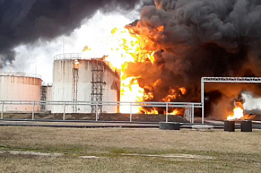 Жертви и ранени при мощна експлозия в склад за бензин в Нагорни Карабах