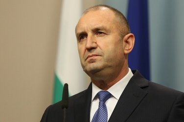 Радев продължава консултациите с Възраждане и ДПС-Ново начало