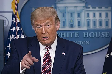 Заради извънземните: Тръмп обвини Обама, че е разкрил класифицирана информация