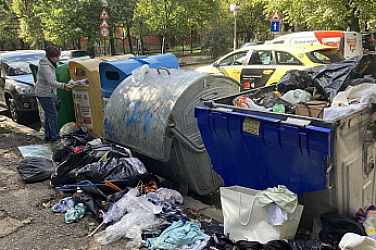 Сигнали за преливащи контейнери за боклук в „Люлин“ и „Красно село“