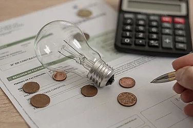 Втори кръг проверки за високите сметки за ток – този път КЗП влиза в ЕРП-тата