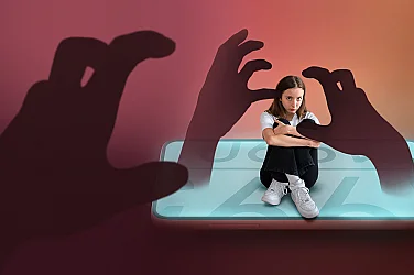 Онлайн лов на деца в България: Изнудване, AI порнография и милиони сигнали