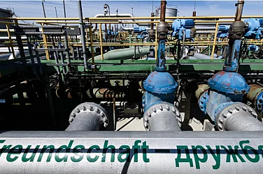 ЕК защити Украйна за спирането на доставките по петролопровода „Дружба“