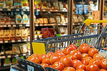 75% от българите пазаруват в супермаркети, традиционният хляб изчезва