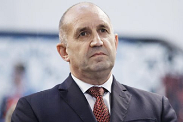 Радев иска референдум за еврото, но се разграничава от закона, който сам подписа