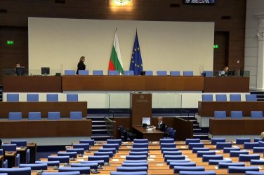 Депутатите излизат в 3-седмична ваканция до 10 януари