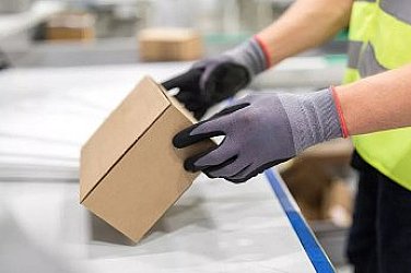 ЕС налага такса от 3 евро за малките пратки