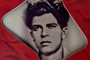 На този ден си отиде "Поетът с ватенката"