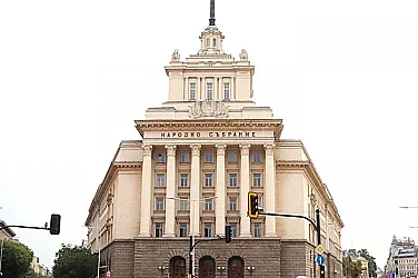 Шефът на ДАНС отрече присъствие на служители на „Петрохан“, в НС искат оставката му