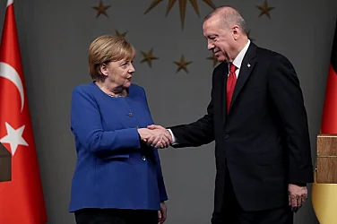 Сделката с Турция на 10 г.: Как ЕС купи контрол над миграцията – и на каква цена