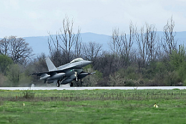 Не, първият ни F-16 не е 