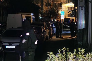 Екшън в София: Въоръжен обир и гонка с полицаи завършиха с арест на баща и син