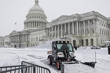 Америка под "арктическа обсада", има загинали, 860 хиляди без ток