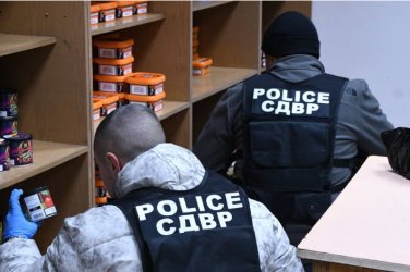 Задържаха трима с над 400 кг тютюн за наргиле без бандерол в София