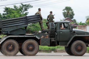 Камбоджа затвори границата с Тайланд въпреки твърденията за примирие
